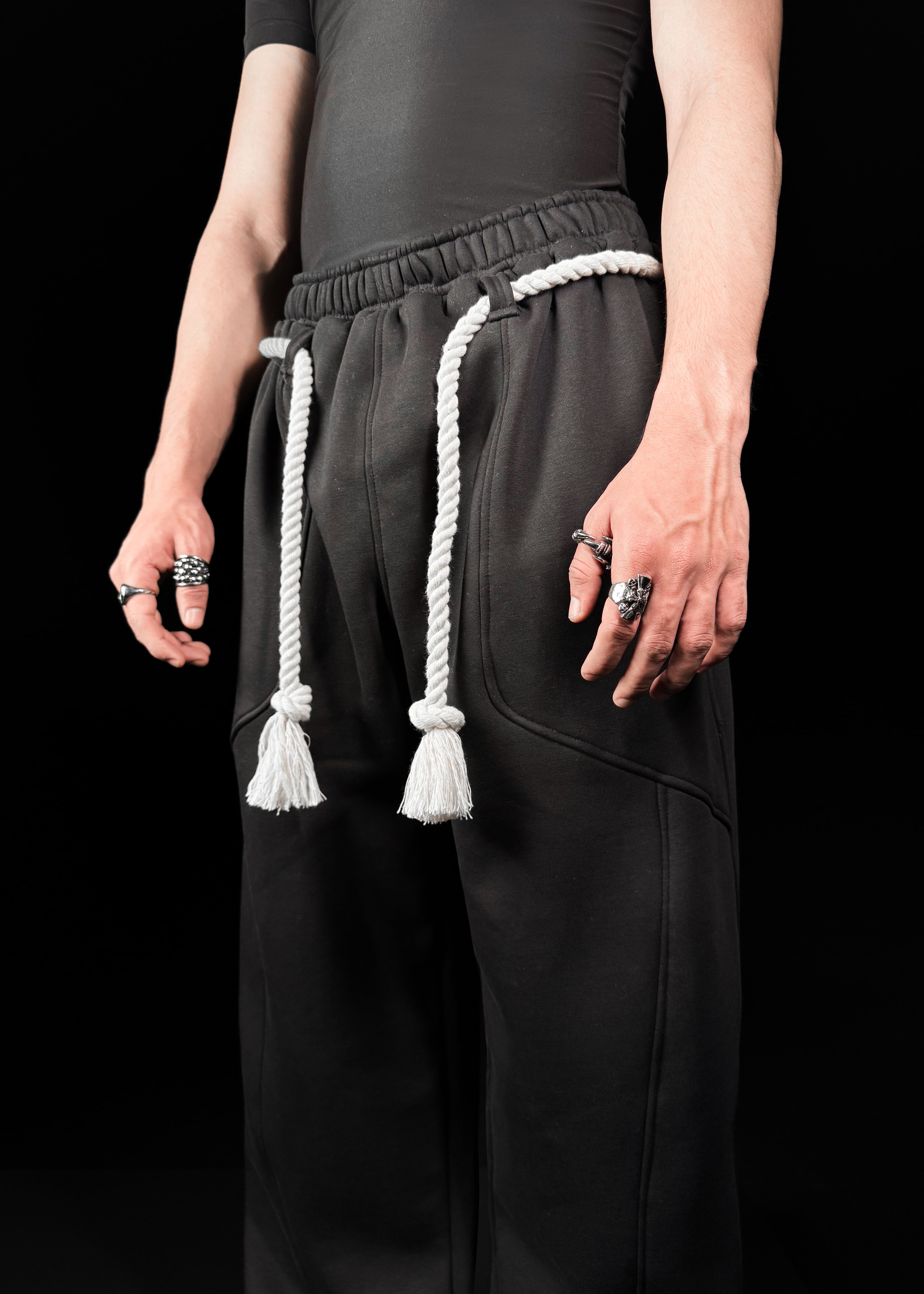 TOJI / VERSÃO PRETA / CALÇA