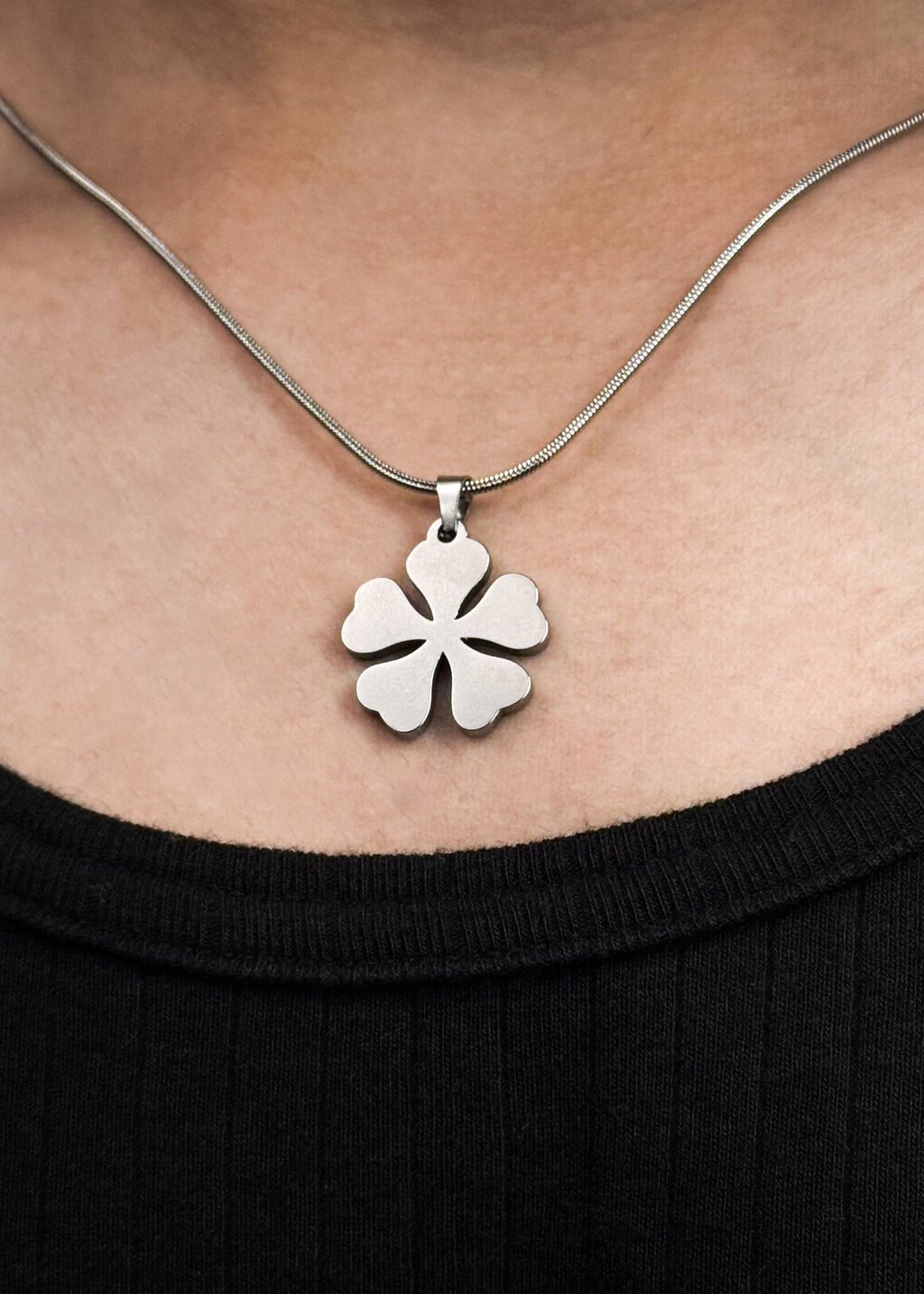 FIVE CLOVER / PINGENTE + CORRENTE