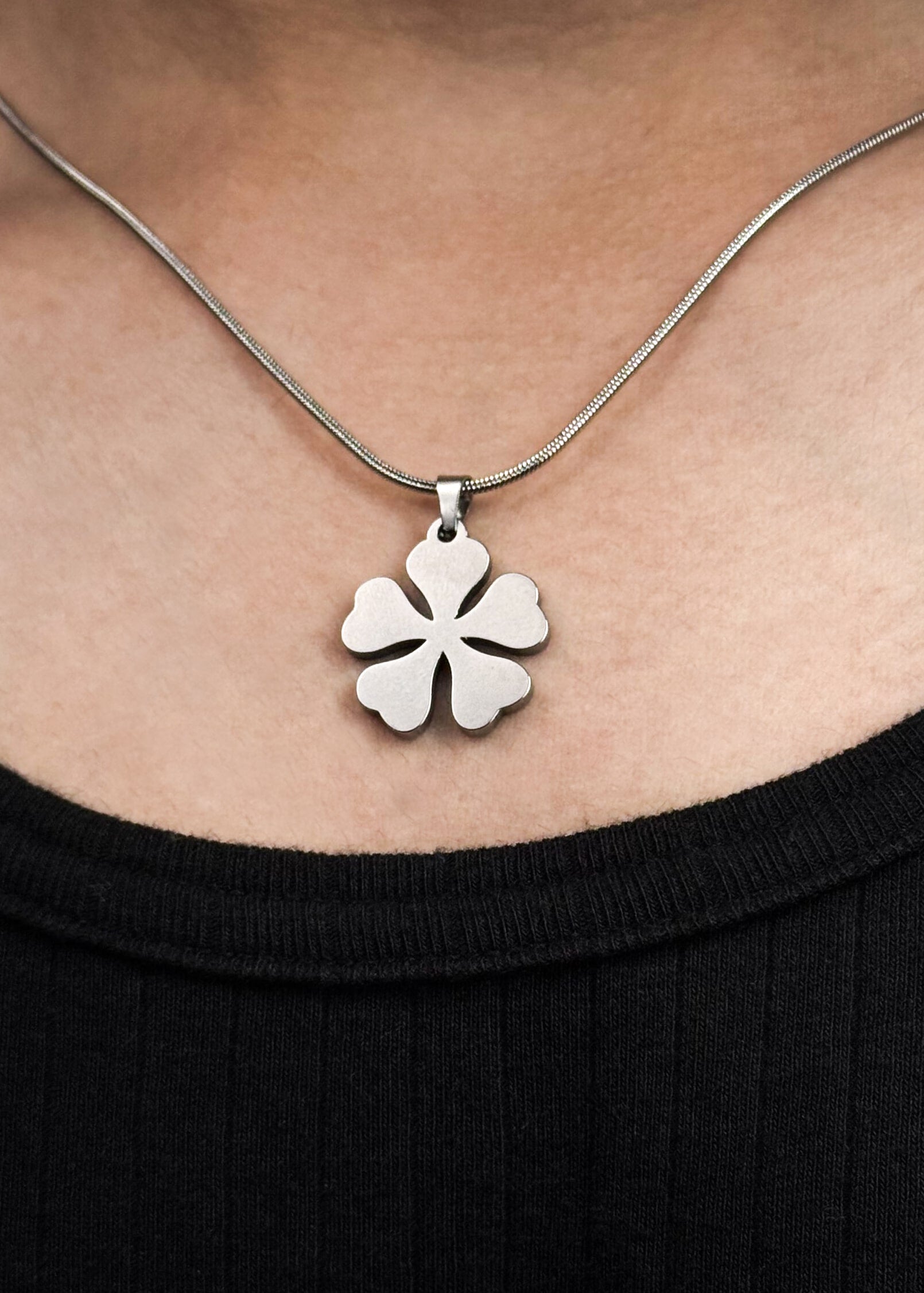 FIVE CLOVER / PINGENTE + CORRENTE